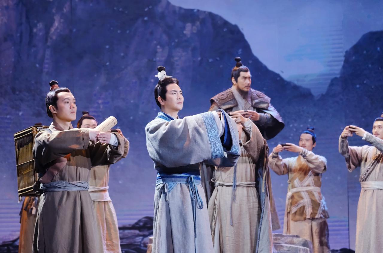 张晓龙《典籍里的中国》播出 扮演青年中年司马迁感动众人