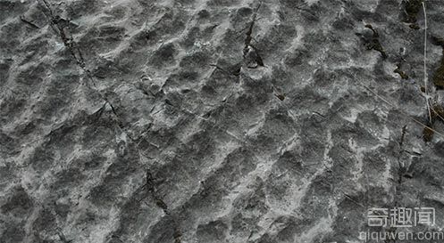 河北承德发现一座3亿年蜂窝状山峰奇特现象